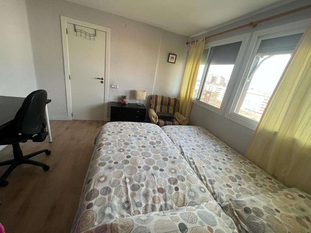 City Views-Room 2 People Shared Flat Valência Exterior foto
